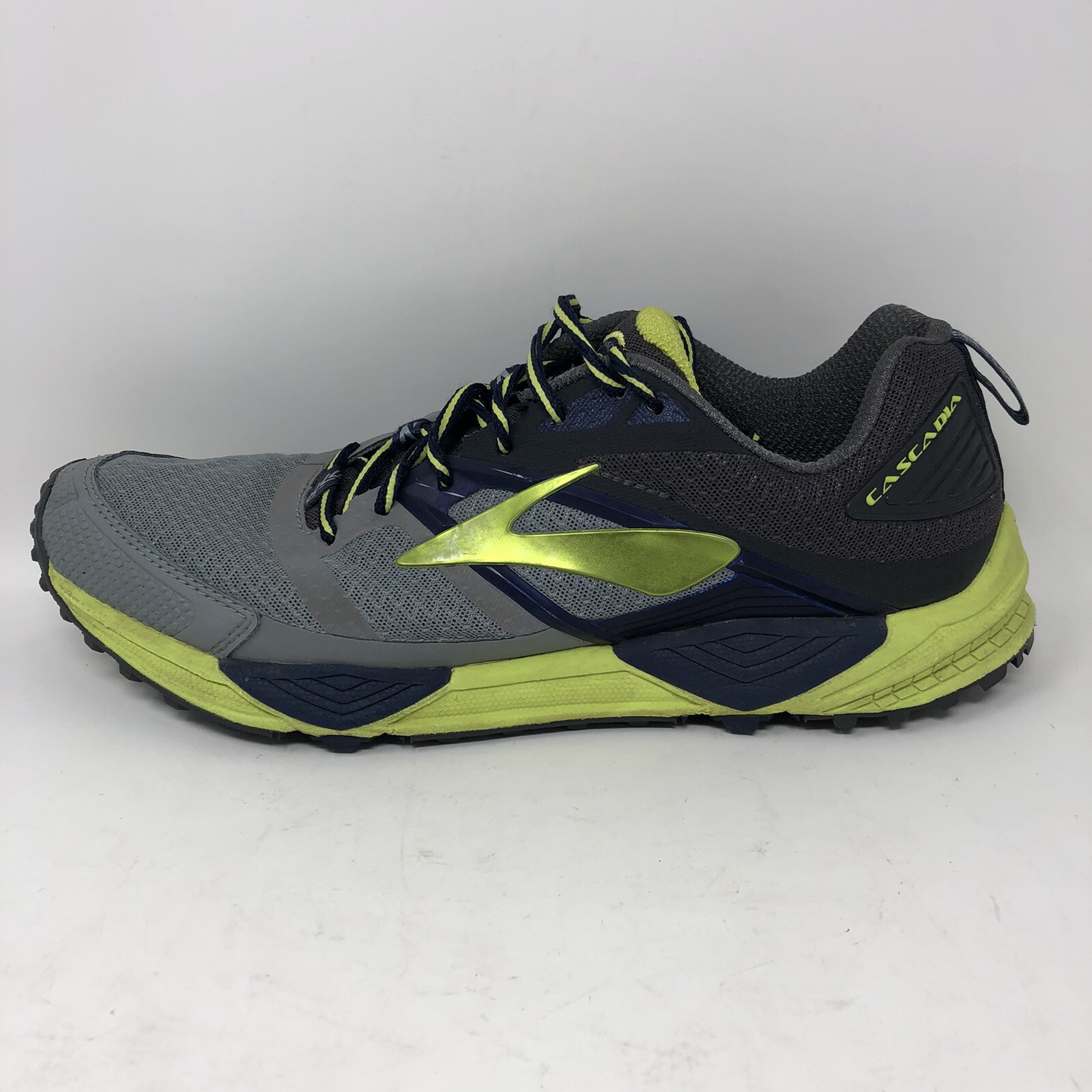brooks cascadia size 11