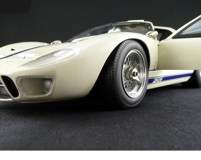 Ford GT40 w/Wire Wheel Rims/V8 Engine/Custom Metal Body 1:12 LARGE ...