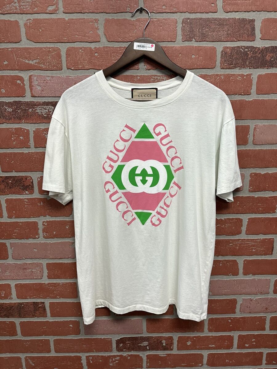 Size Medium- GUCCI Classic Vintage Logo T-shirt $590 Retail Size Medium- GUCCI Classic Vintage Logo T-shirt $590 Retail