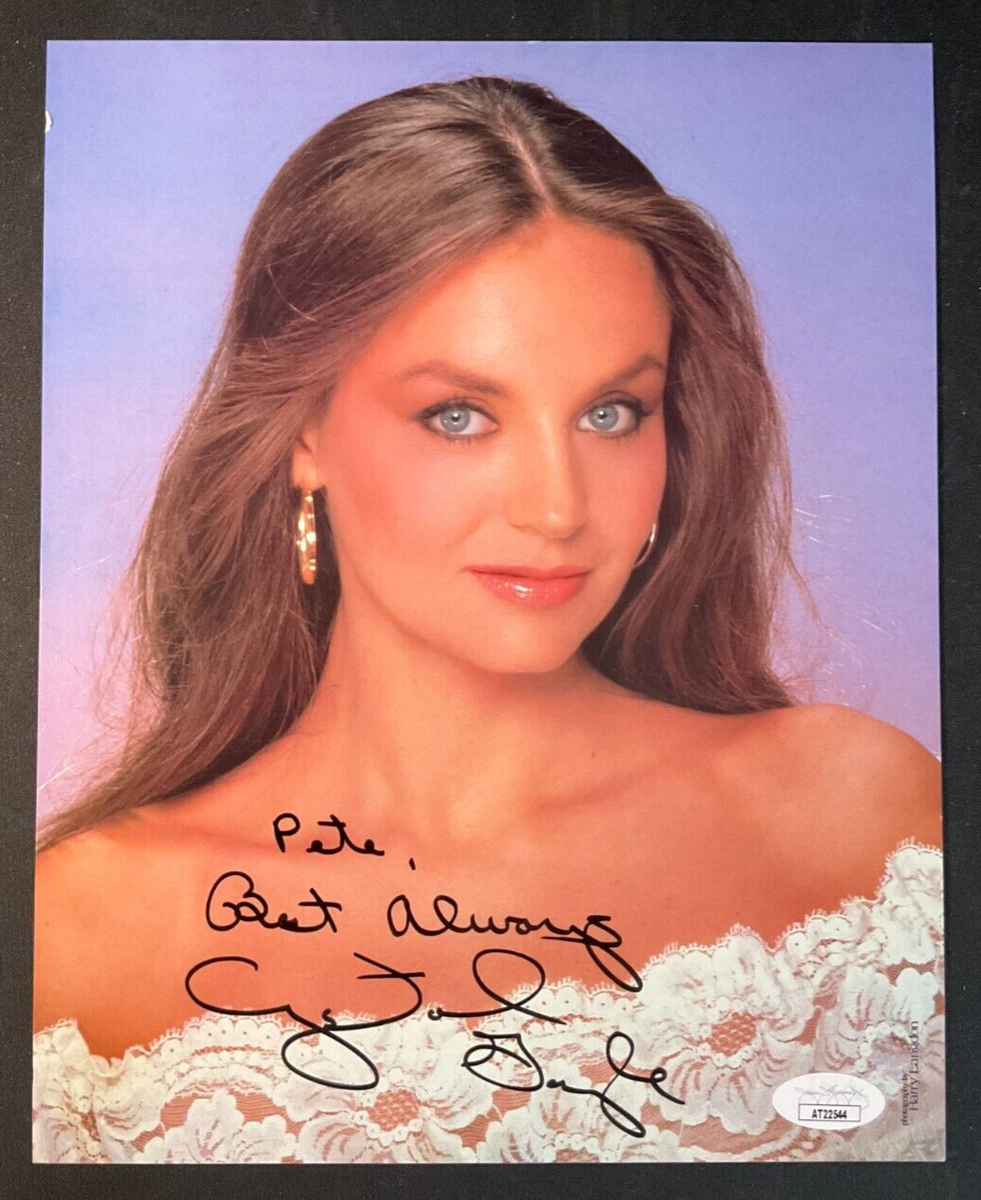Crystal Gayle Signed Color Photo JSA Country Singer 