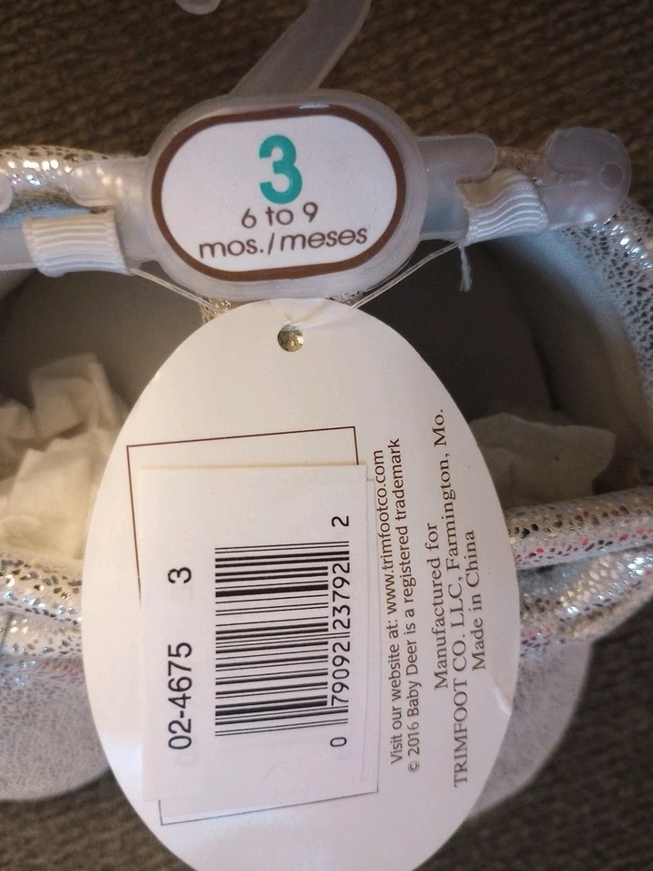 Nuevo zapato sin cordones mocasines plateados con etiquetas con etiquetas para bebés ciervos talla 3 (6-9 meses) para niñas Foto 2 de 4