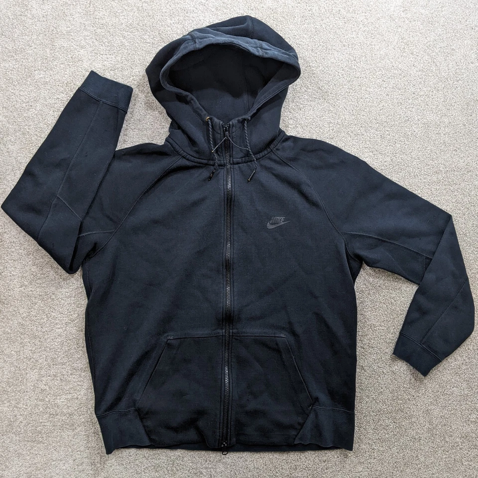 Nike Tech Fleece, photo 1 of 5