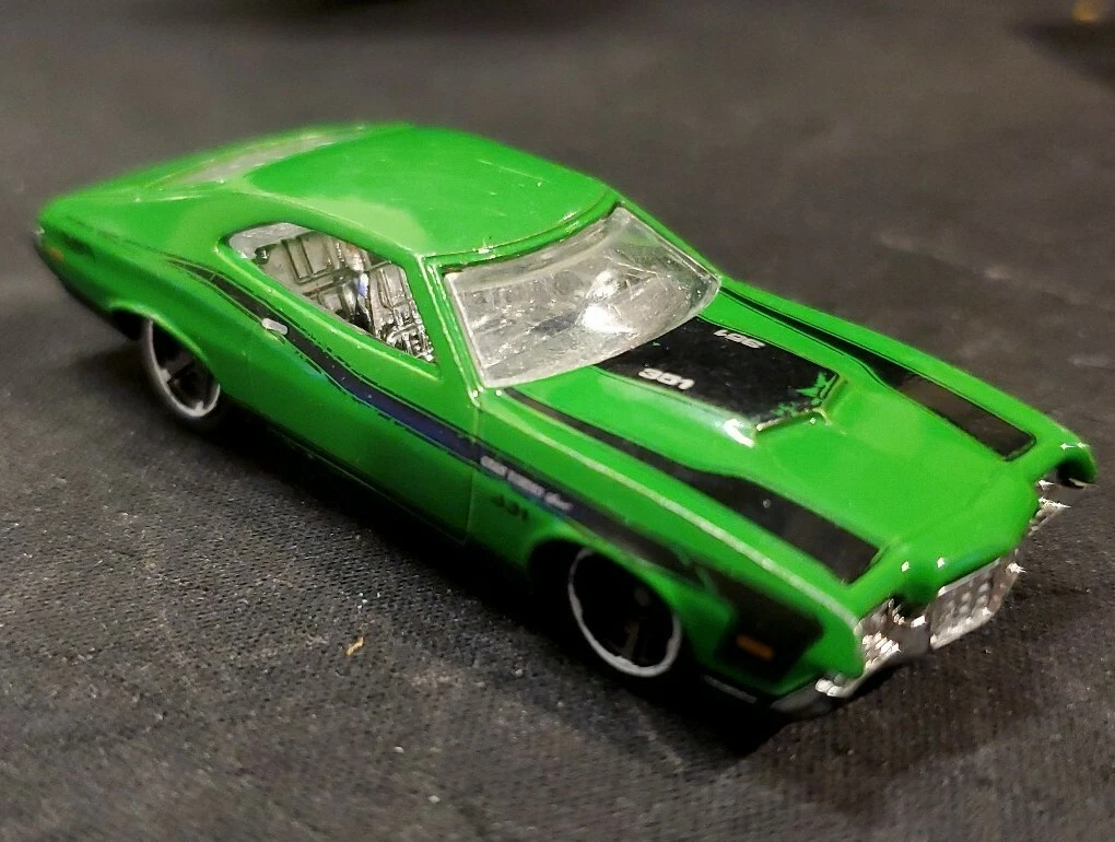HOT WHEELS CLASSIC CAR MATTEL T9672 GREEN TORINO SPORT 351 DIE CA