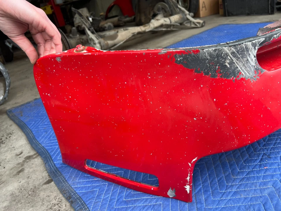 Parachoques delantero rojo Porsche 944 1983-1985 panel de cubierta de valencia inferior OEM #1858EM Foto 4 de 4