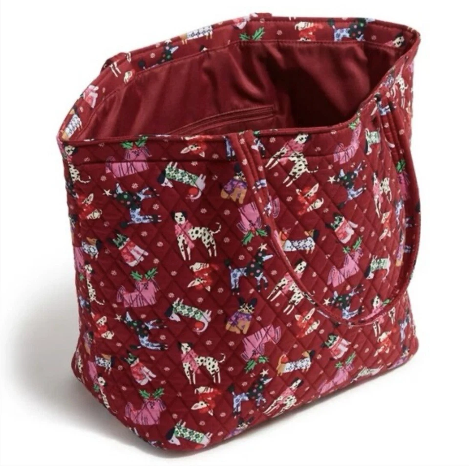 LAST ONE!!  Vera Bradley Grand Tote Large in Cotton Holiday Hounds - Image 2 of 3