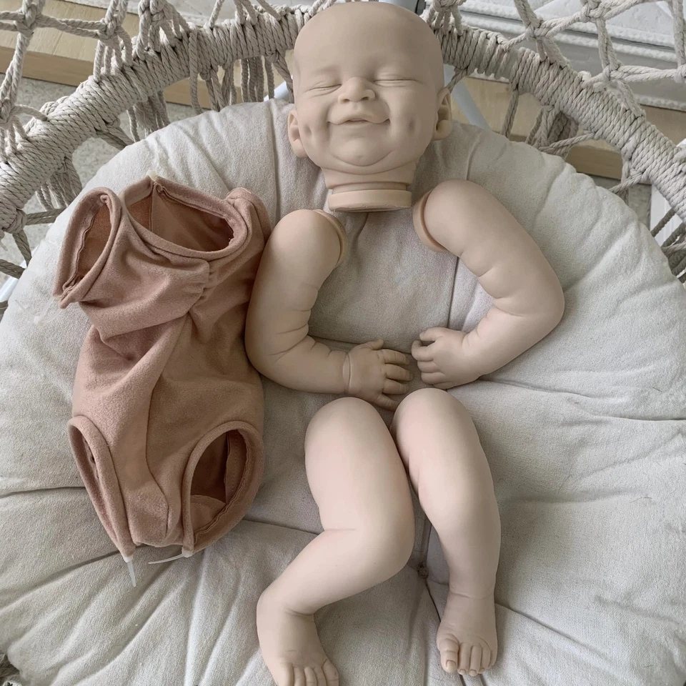 Kit Muñeca Bebé Renacido 19" Cecilia Suave Color Fresco Vinilo Certificado de Autenticidad Realista Recién Nacido Foto 2 de 4