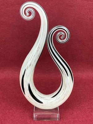 Wunderschöner schwarz-weißer Murano (?) Mundgeblasene Kunstglas Skulptur 