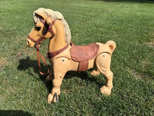 Vtg 1967 Marx Marvel the Mustang ride on horse with saddle and reins