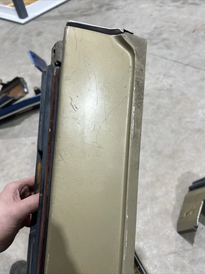 Juego de llenado de parachoques delantero Pontiac Grand Prix 1981-1987 Foto 4 de 4