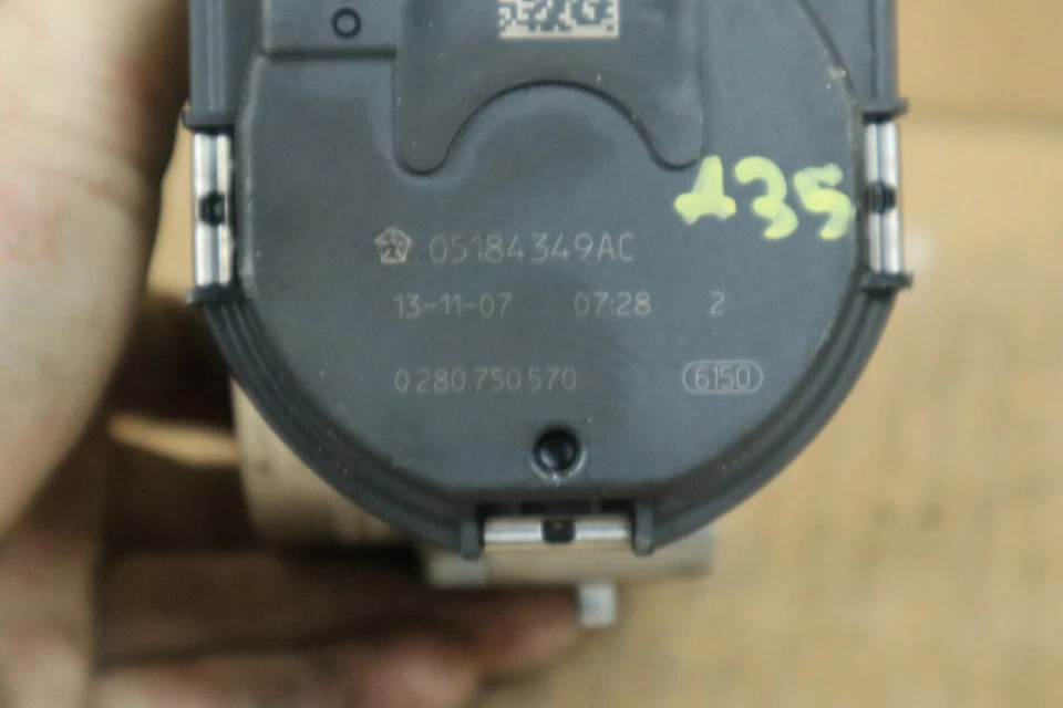 Chrysler 300 2011 2012 2013 2014 3,6 L carrocería del acelerador del motor OEM 05184349AC Foto 3 de 4