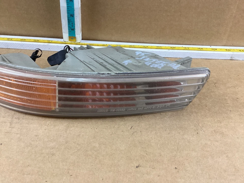 Luz intermitente esquina parachoques delantero derecho Acura Integra 1994-1997 Foto 3 de 4