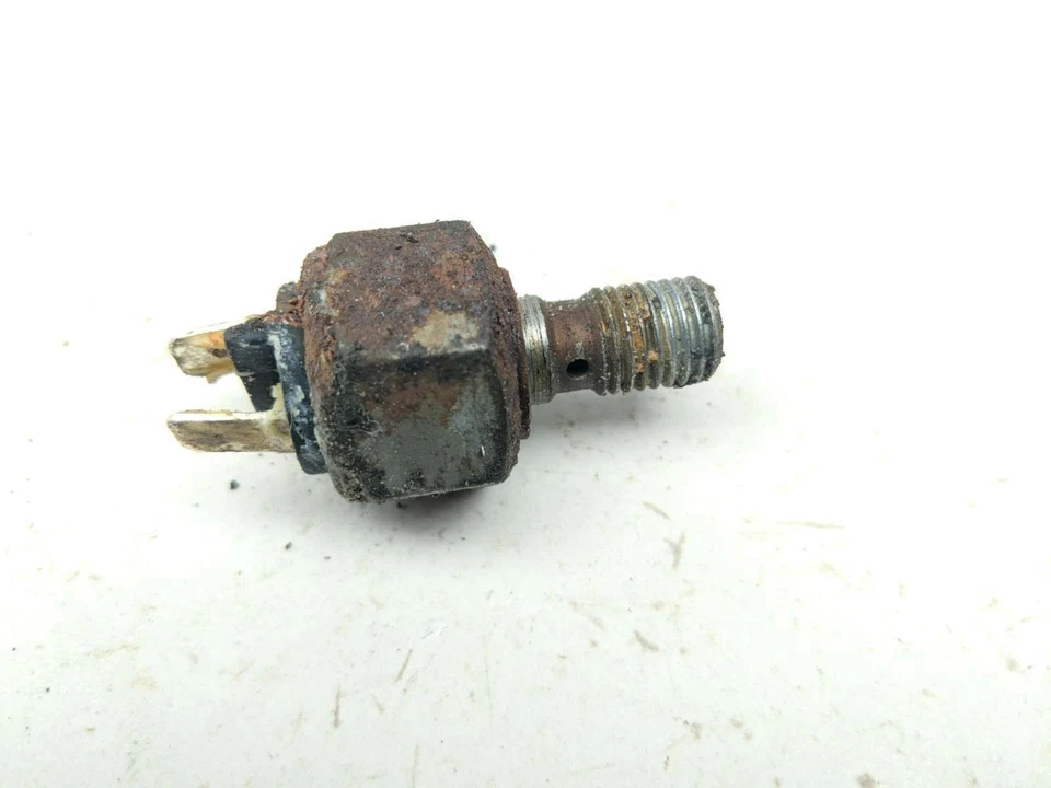 08 Triumph Tiger 1050 后刹车传感器 — 第 3/4 张图片