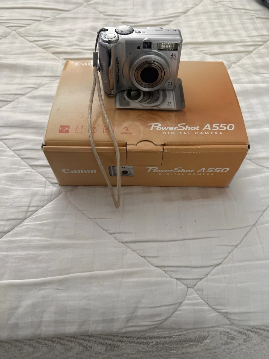 新品同様 PowerShot A550 シルバー 即日発送 Canon デジカメ デジタル