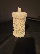 Vtg Celluloid Off White Carved Cocktail Pic Holder With 30 Pics