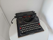 Groma Modell T Schreibmaschine Kriegsaufmachung mit Koffer (1930er/1940er)