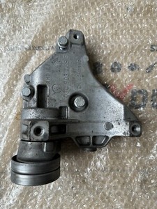 VW Audi Halter Klimakompressor Spannrolle 03C903143B 03C145299P