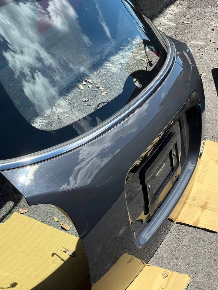 Puerta trasera con escotilla Mini Cooper S F55 OEM con vidrio Foto 2 de 4