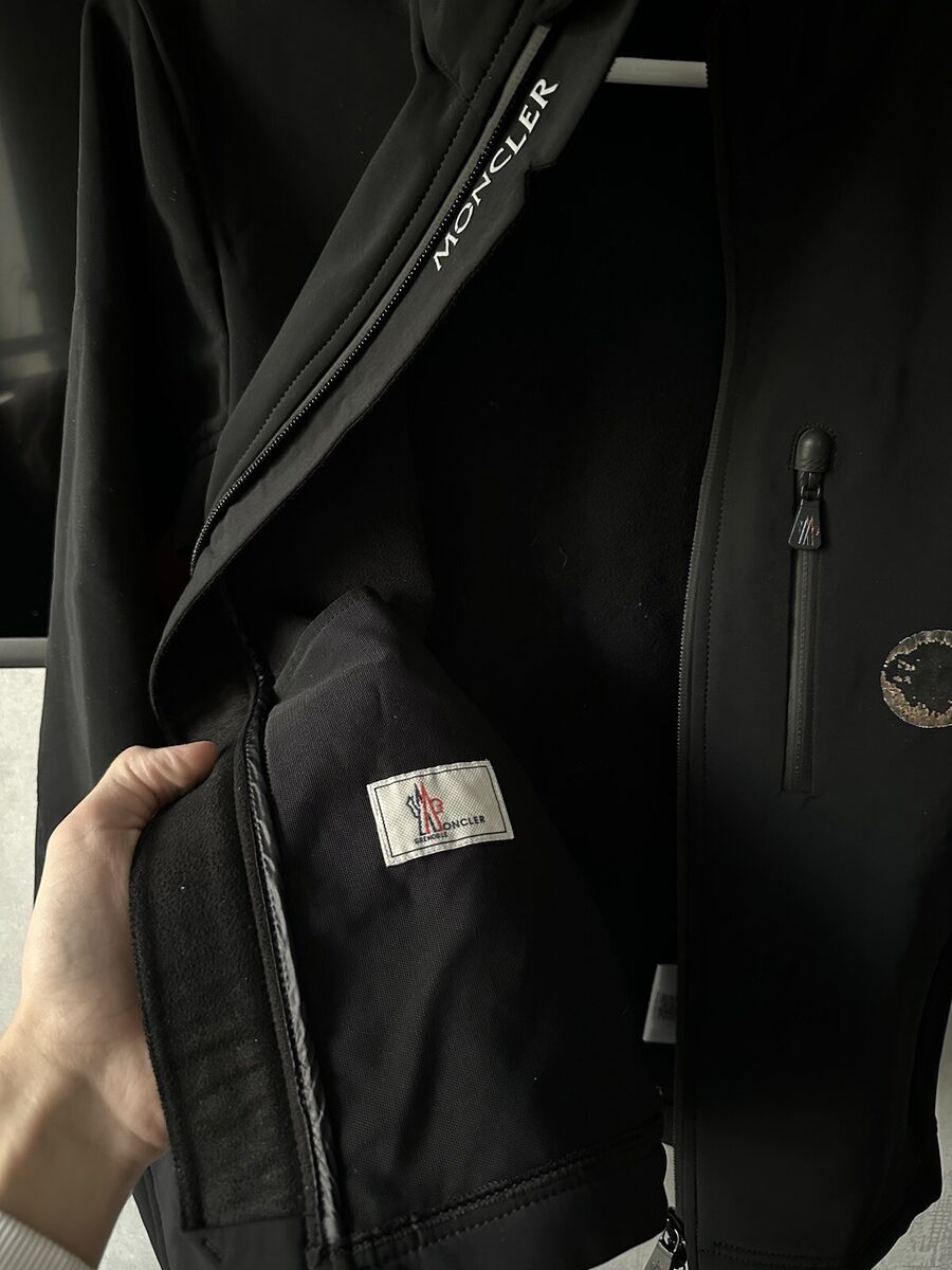 Moncler Maglia Cardigan SoftShell Hublot Black Jacket Mens S Moncler Maglia Cardigan SoftShell Hublot Black Jacket Mens S