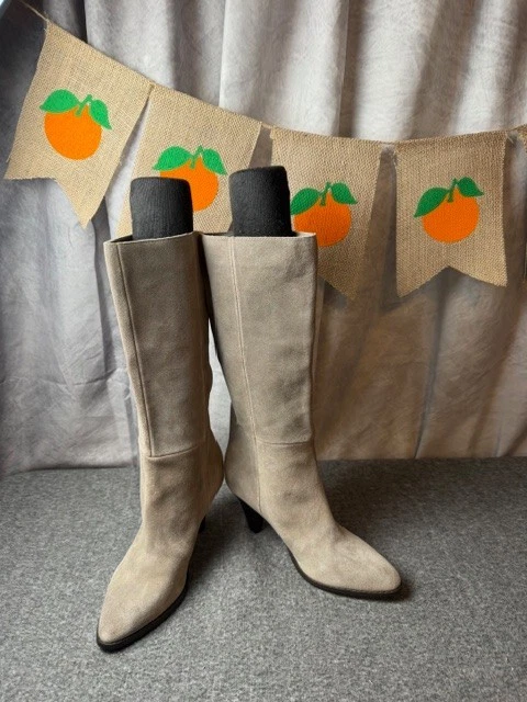 Botas Nine West para mujer talla 6M color topo CEYNOTE gamuza media pantorrilla punta tacones Foto 3 de 4