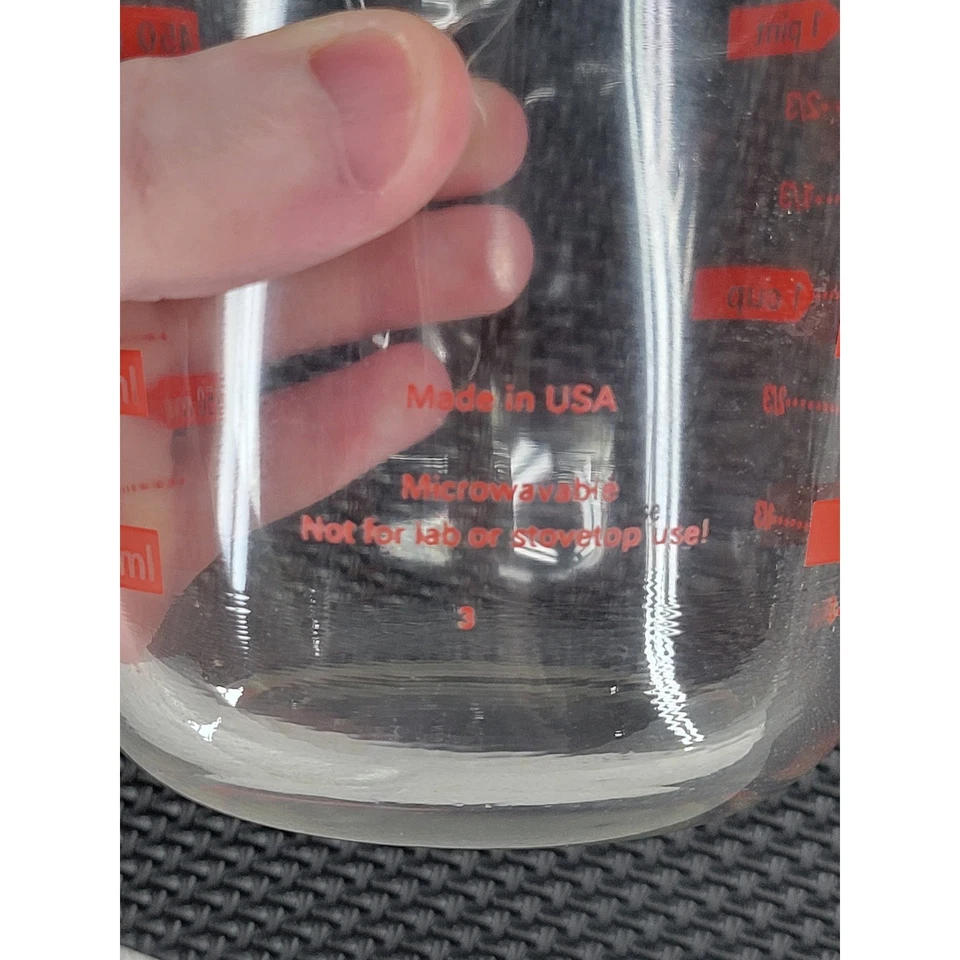 Copo de medição Pyrex 4 xícaras vidro vermelho medidas feitas nos EUA cofre para micro-ondas - Imagem 4 de 4