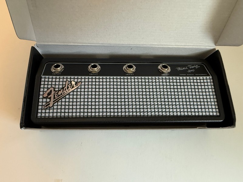Pluginz Fender Jack Rack Key Holder  Includes 4 Keychains, Brand new, complete