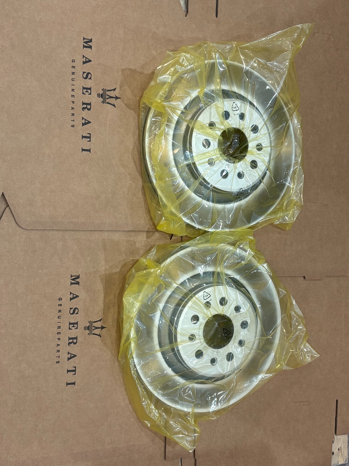 OEM 2016-2025 Maserati Levante front rear brake pads & drilled rotors W/hardware