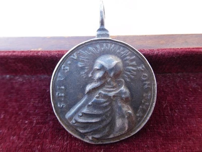 Medalla de plata del Papa Pio V (1566-1572) Virgen de Loreto - Imagen 1 de 4
