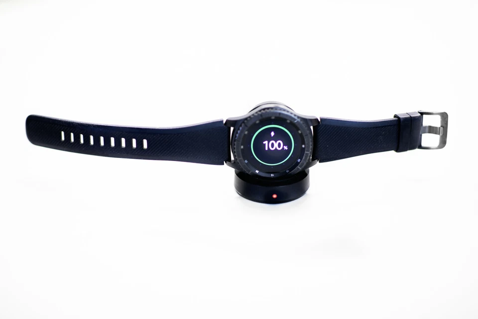 Reloj inteligente Samsung Gear S3 Frontier 46 mm caja de acero inoxidable negro -... Foto 2 de 4
