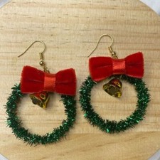 Christmas Wreath Dangle Drop Earrings w/ Bows  Bell Green Festive Holiday 1.5in
