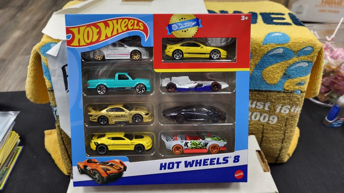 NIB 2022 HW HOT WHEELS 8 PACK BUNDLE LOT TOY CAR 1/64 GIFT
