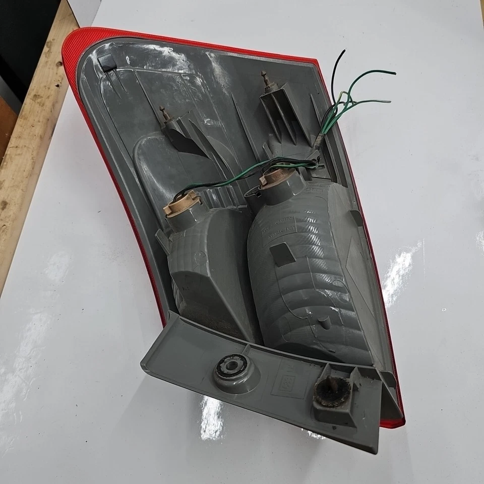 2008 to 2015 Nissan Rogue Left Driver Lh Side Tail Light Oem 4924N DG1 - Image 2 of 2