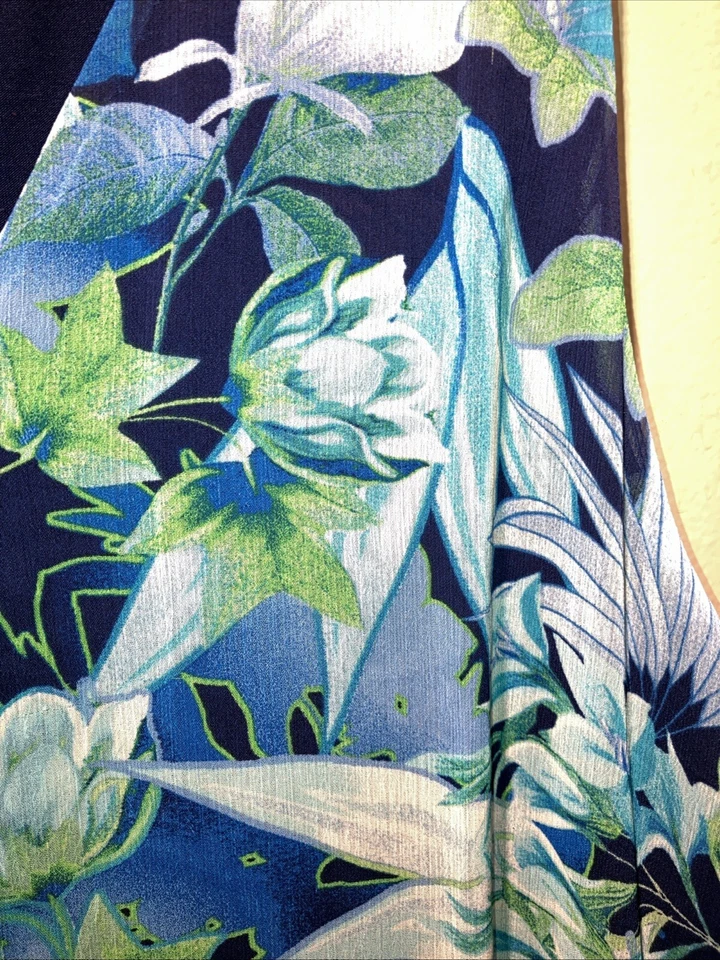 89th & Madison Flowy Lined Tank Top  Women's 2X Blue Watercolor Floral Feminine - Image 3 of 4