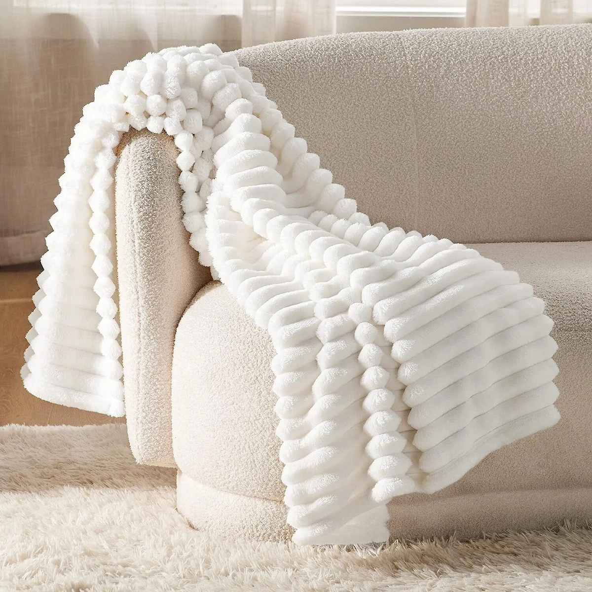 White Fleece Throw Blanket Couch Super Soft Cozy Blankets Women
