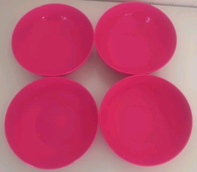 New Set of 4 Tupperware Salad Bowls 700ml/24oz Fuchsia