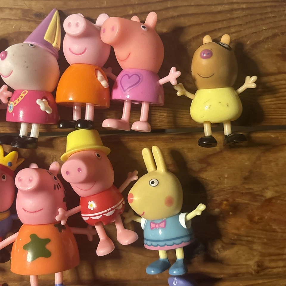 Lote de 19 Figuras de Peppa Pig Personajes de Familia y Amigos Juguetes Foto 4 de 4