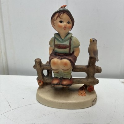 Vintage M I Hummel Goebel Figurine ''WAYSIDE HARMONY'' HUM 111 /3/0  TMK4 4''  B