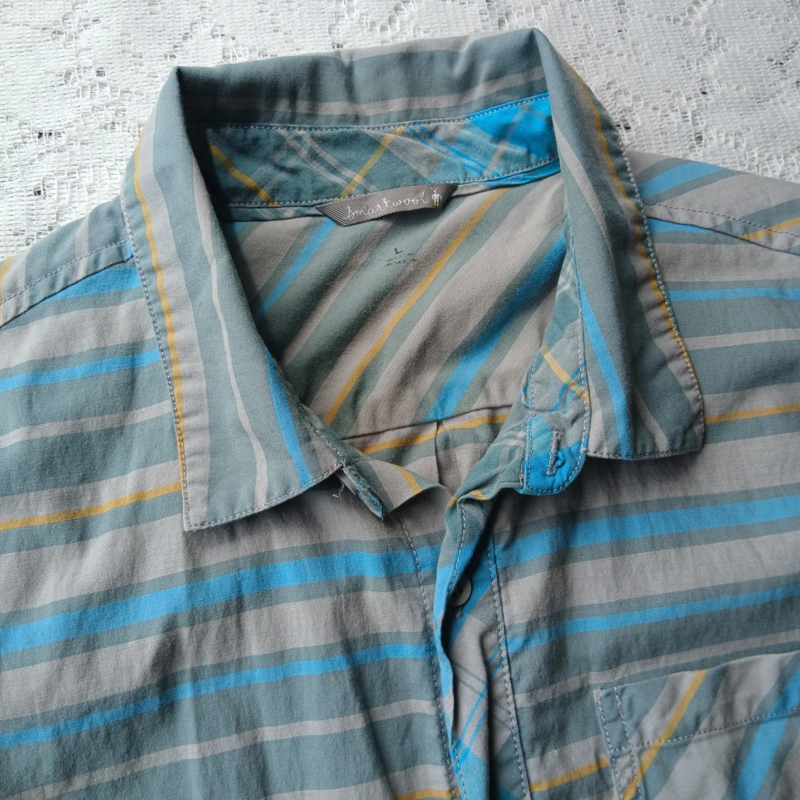 Smartwool Merino Wool Blend Button Up Shirt Mens L Gray Blue Striped Hiking