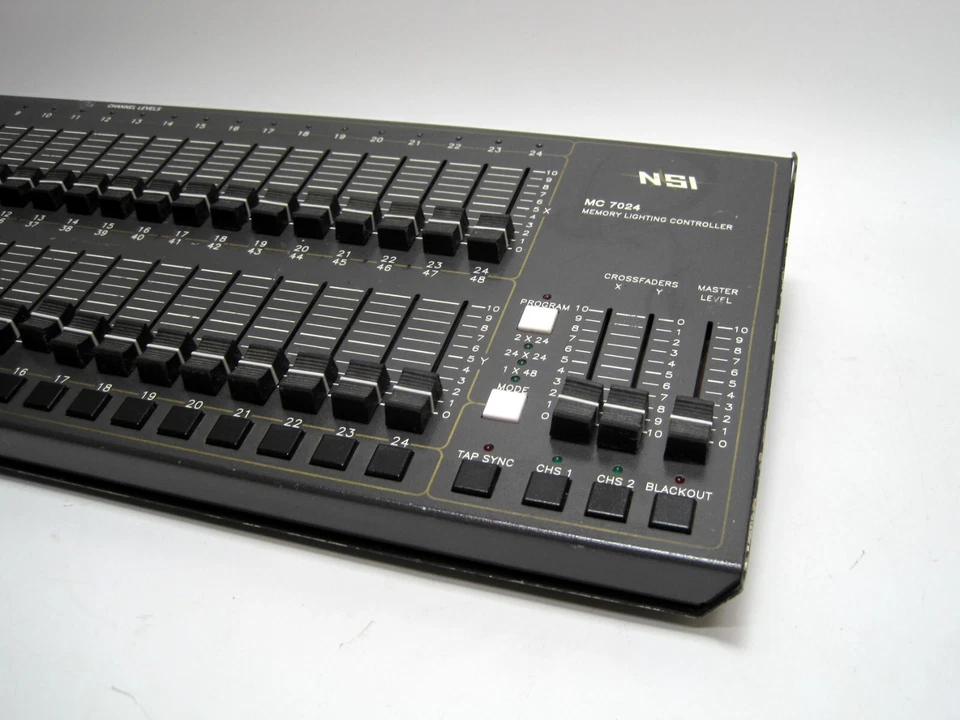 Контроллер диммера управления освещением памяти NSI MC 7024 с DMX-512 - Изображение 3 из 4