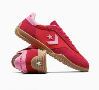 Converse Run Star Sneaker in Rot, Pink & Egret.        T25