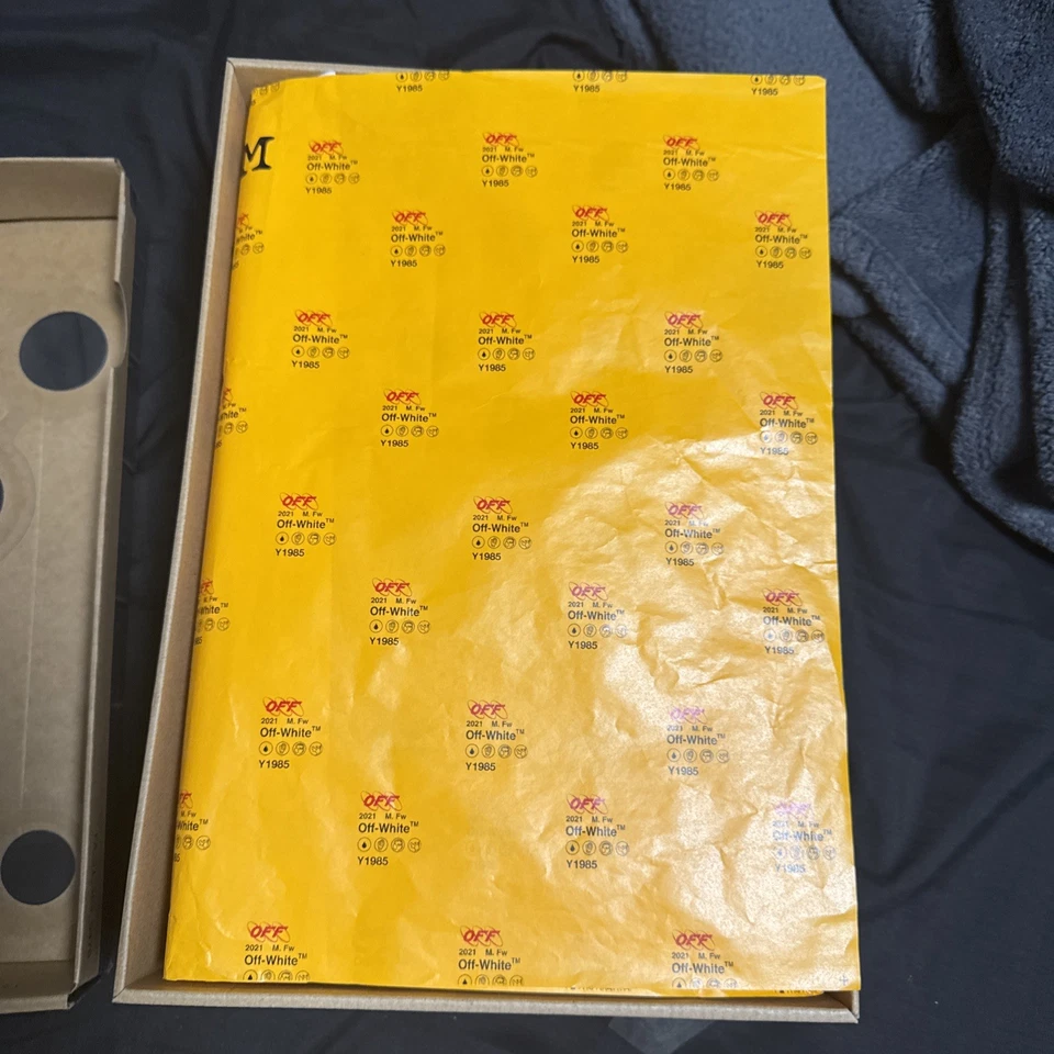 Size 9.5 - Nike Off-White x Dunk Low Lot 06 of 50 - Image 3 of 4