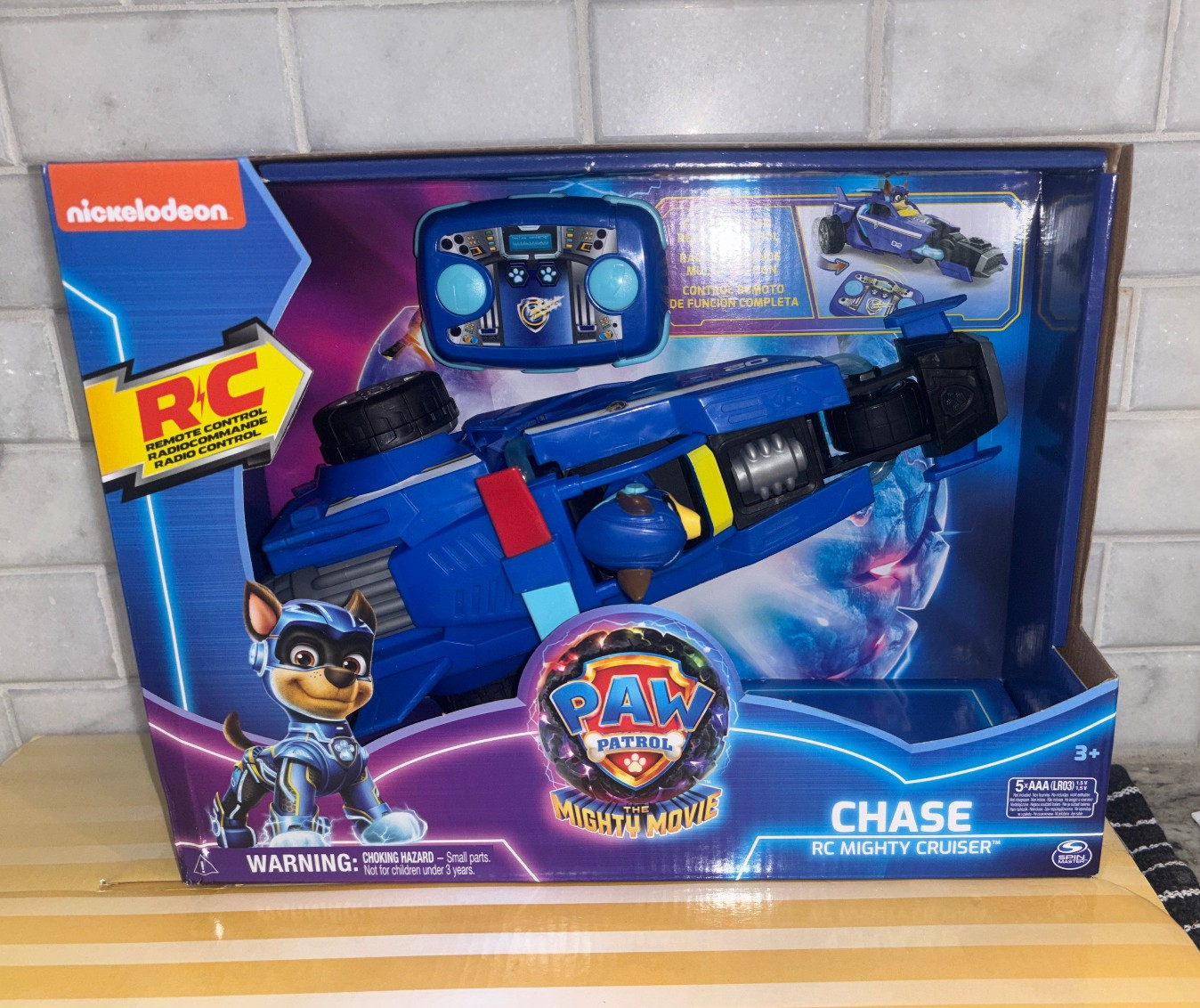 With Molded Mighty Pups Chase