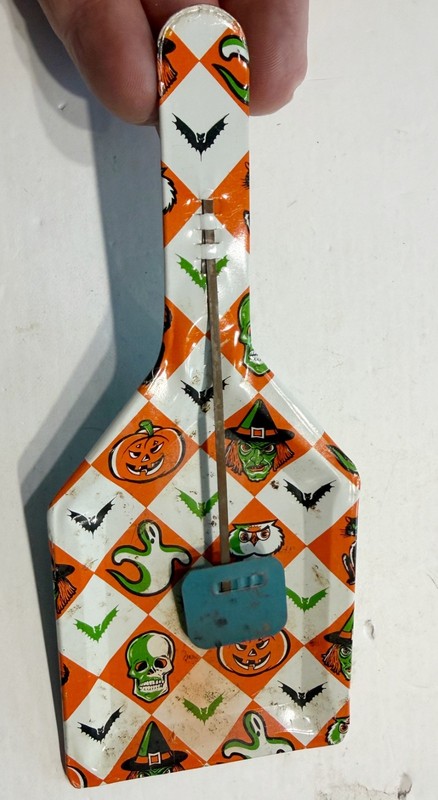 WOW!  vintage 1960's? metal NOISEMAKER HALLOWEEN witch pumpkin face bat ghost +