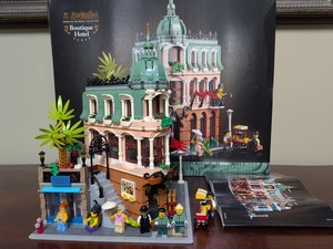 Lego Boutique Hotel 10297 | eBay