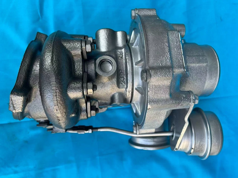 Turbocompresor genuino Volvo S60 R V70 R R-line BorgWarner KKK K24 Foto 4 de 4