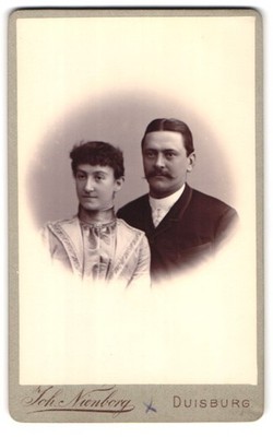 Photograph Joh. Nienborg, Duisburg, Königstrasse 4, portrait spouses in fashion 