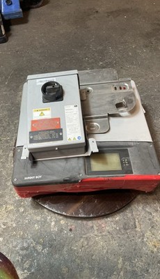 SMA SB4000TL-US-22 4.0kW Sunny Boy Grid-Tie Inverter & Wall Mounting Hardware