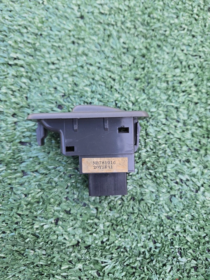 1992-1997 MITSUBISHI MONTERO ЗАДНИЙ ВЫКЛЮЧАТЕЛЬ СТЕКЛОПОДЪЕМНИКА ЗАДНИЙ OEM СЕРЫЙ 92-97 LH RH - Изображение 3 из 3