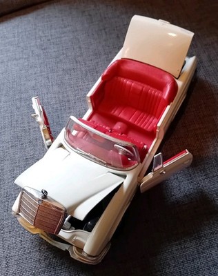 Mercedes Benz 280 SE Auto Modell 1966 Maisto