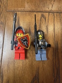 LEGO Castle: 8822 Gargoyle Bridge, Missing x1 Minifigure, with Instructions