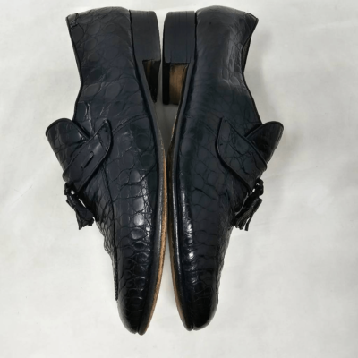 VINTAGE BLACK FULL CROCODILE LEATHER APRON TOE TASSEL LOAFER  display picture 1